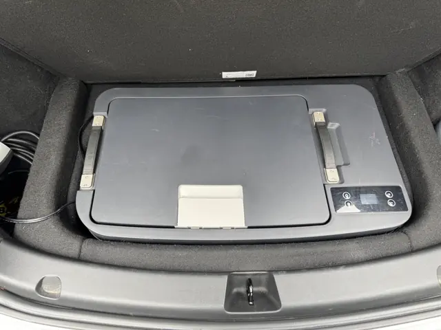 All-electric SUV: Under-floor storage