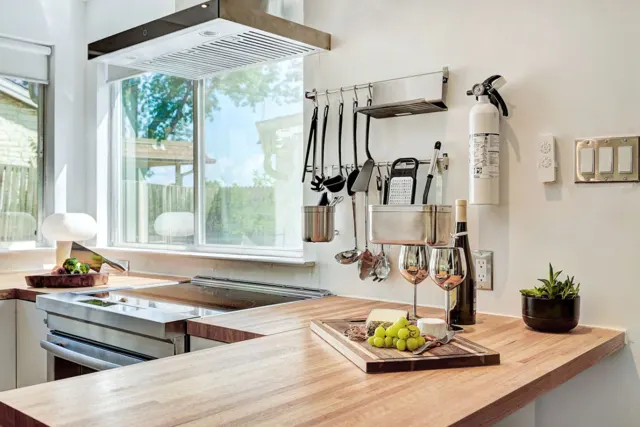 Aviator's Suite, Lakeway, TX vacation rental: Enjoy your Mini Chef's Kitchen