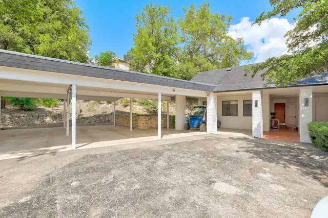 Aviator's Suite, Lakeway, TX vacation rental: 1 spot covered Garage and Ev Charger on site.