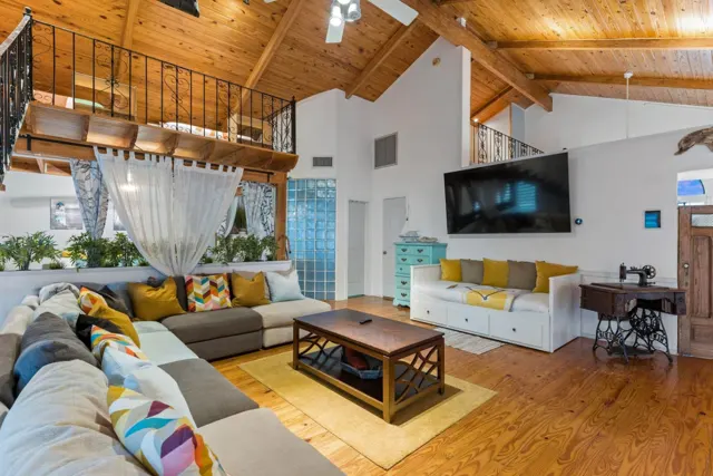 The Self-Sustainable Beach House, South Padre Island, TX vacation rental: 2nd Floor Living Room
