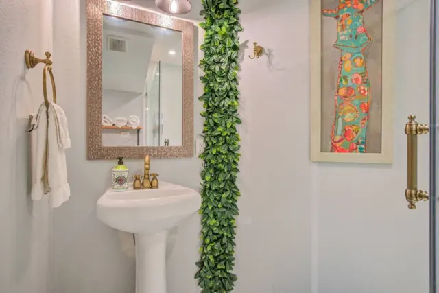 The Self-Sustainable Beach House, South Padre Island, TX vacation rental: 2nd Floor Full Bathroom