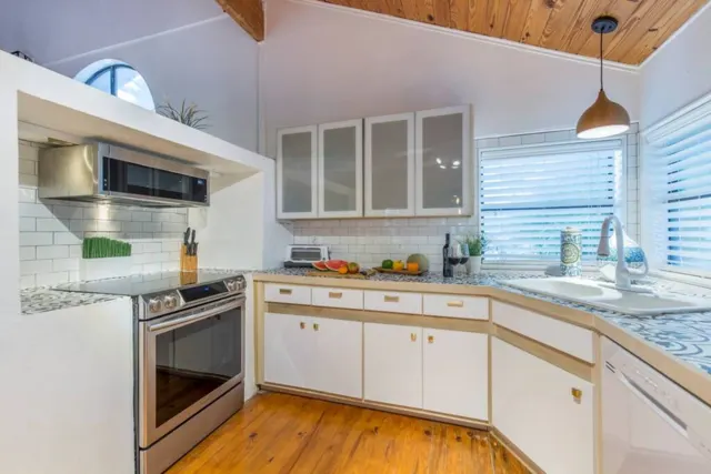 The Self-Sustainable Beach House, South Padre Island, TX vacation rental: 2nd Floor and Kitchen Appliances