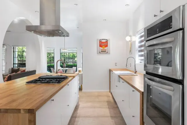 The Woodlands, The Woodlands, TX vacation rental: Cook anything you want in our professional grade kitchen