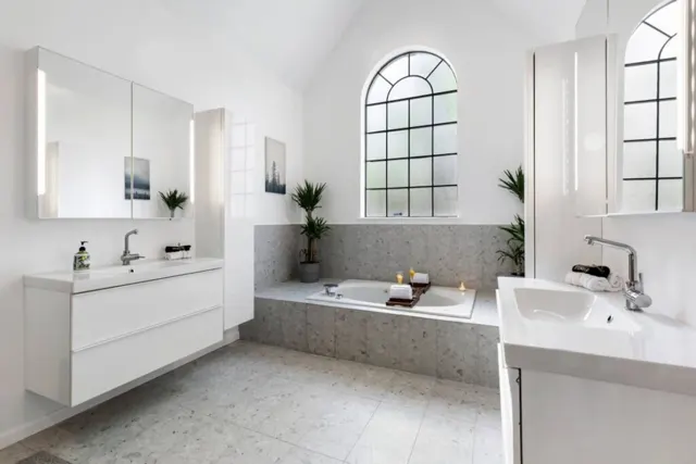 The Woodlands, The Woodlands, TX vacation rental: Master Bathroom with Heated Floors