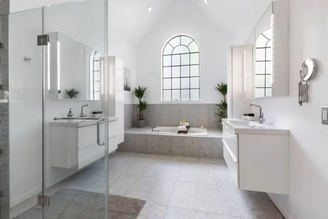 The Woodlands, The Woodlands, TX vacation rental: Master Bathroom with heated floors